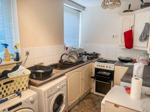 KITCHEN- click for photo gallery